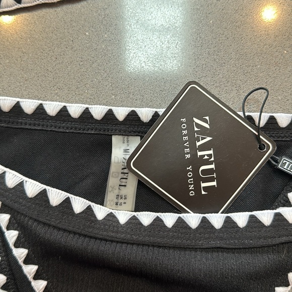 black and white crochet bikini - Picture 2 of 4